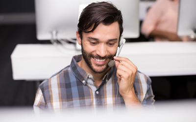 Cómo la sonrisa puede transformar la atención al cliente: la importancia de la expresión facial en la satisfacción del cliente